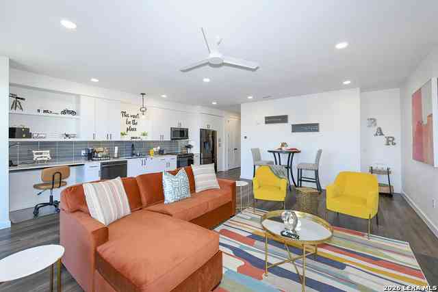 Apartment For Sale - 2165 Gabriels  Place #1212<br/> New Braunfels, TX 78130