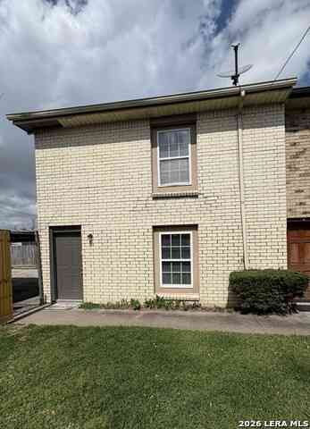 Townhouse For Sale - 1403 Blalock #5<br/> Harris County, Houston, TX 77055