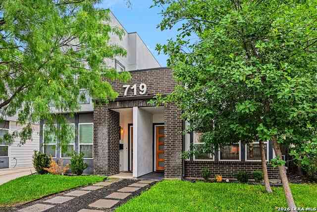 Apartment For Sale - 719 Eleanor Ave #102<br/> San Antonio, TX 78209