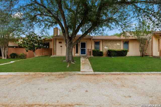 Townhouse For Sale - 1051 Country Club Dr #M-45<br/> Seguin, TX 78155