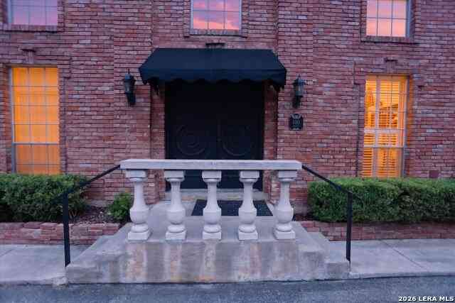 Apartment For Sale - 8033 N New Braunfels # 400 E<br/> San Antonio, TX 78209