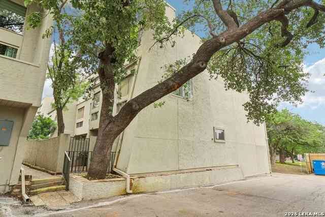 Apartment For Sale - 3102 Eisenhauer Rd #E34<br/> San Antonio, TX 78209