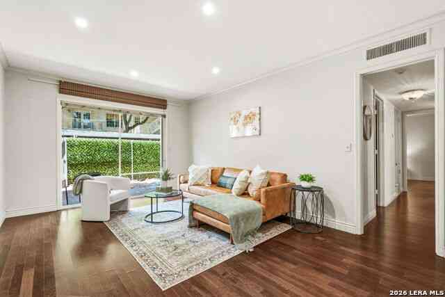 Apartment For Sale - 7711 Broadway #7B<br/> San Antonio, TX 78209