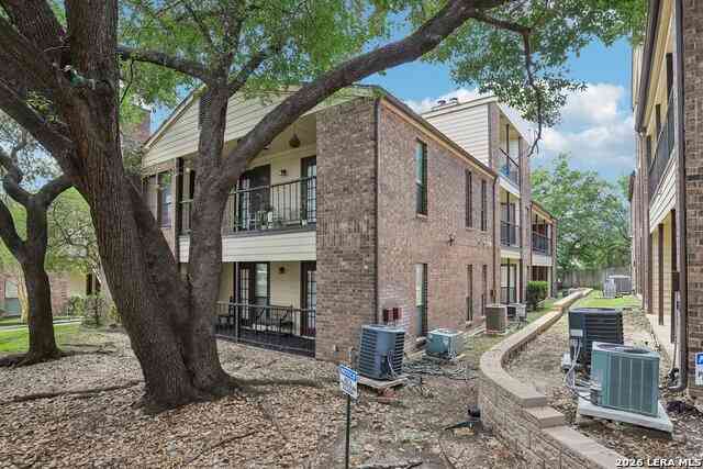 Apartment For Sale - 2542 Babcock #D202<br/> San Antonio, TX 78229