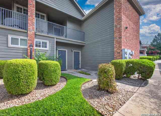 Apartment For Sale - 83 Chapel Hill Circle #UNIT 83<br/> San Antonio, TX 78240