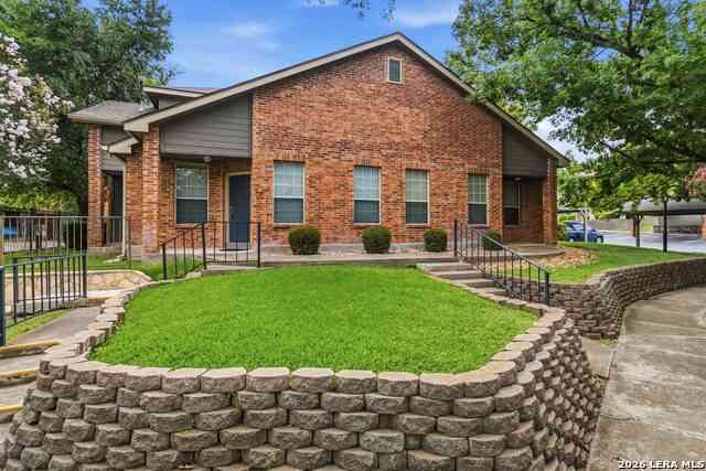 Townhouse For Sale - 74 Chapel Hill Cir #74<br/> Bexar County, San Antonio, TX 78240