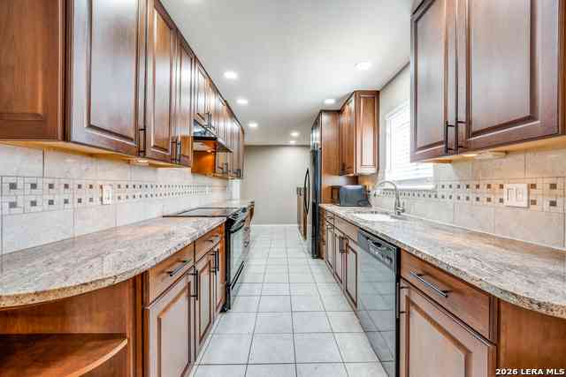 Townhouse For Sale - 201 W Craig #APT N<br/> San Antonio, TX 78212