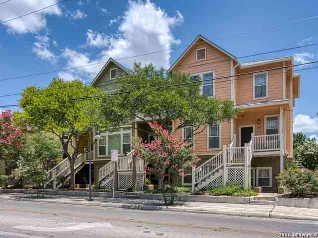 Apartment For Sale - 400 E Guenther Street #1102<br/> Bexar County, San Antonio, TX 78210