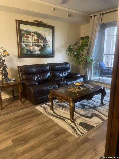 Townhouse For Sale - 1 Towers Park Ln #213<br/> Bexar County, San Antonio, TX 78209