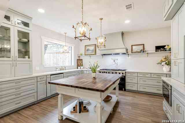 Townhouse For Sale - 7110 Poniente Ln #E<br/> Bexar County, San Antonio, TX 78209