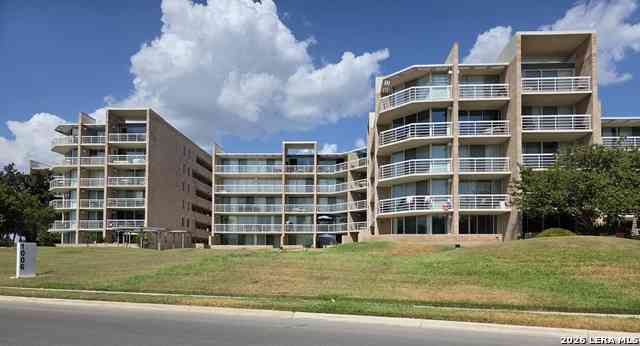 Apartment For Sale - 1006 Guadalupe #3E<br/> Kerrville, TX 78028