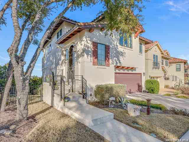 Townhouse For Sale - 219 Honey Creek Ct # 10<br/> Travis County, Austin, TX 78738