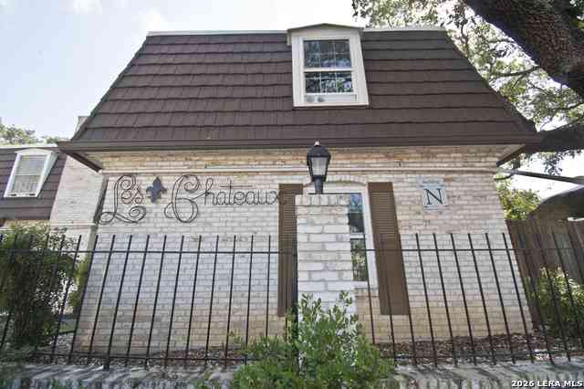 Apartment For Sale - 8058 Broadway #238 N<br/> Bexar County, San Antonio, TX 78209