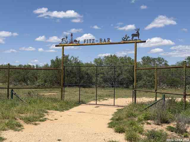 Vacant Land For Sale - 999 Jordan Rd<br/> Encinal, TX 78019