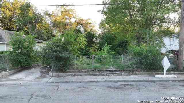 Vacant Land For Sale - 1318 Essex<br/> San Antonio, TX 78210