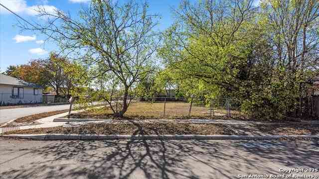 Vacant Land For Sale - 3302 W Houston<br/> San Antonio, TX 78207