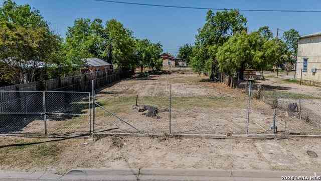 Vacant Land For Sale - 1365 Bryan St<br/> Eagle Pass, TX 78852