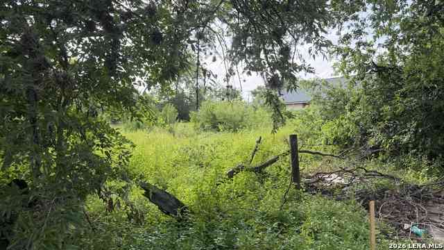 Vacant Land For Sale - 205 La Gloria St<br/> San Antonio, TX 78237