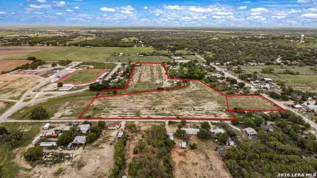 Vacant Land For Sale - 000 Colonial West<br/> Devine, TX 78016