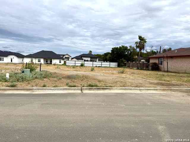 Vacant Land For Sale - 749 Encinal Dr<br/> Eagle Pass, TX 78852
