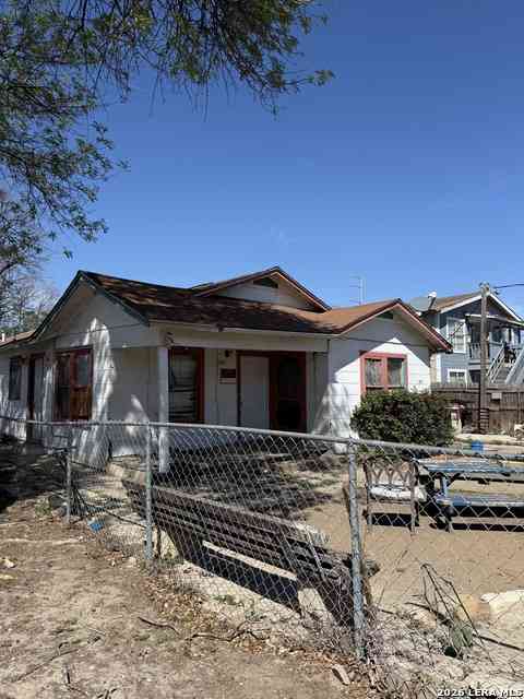Multifamily For Sale - 1915 Pasadena St<br/> San Antonio, TX 78201