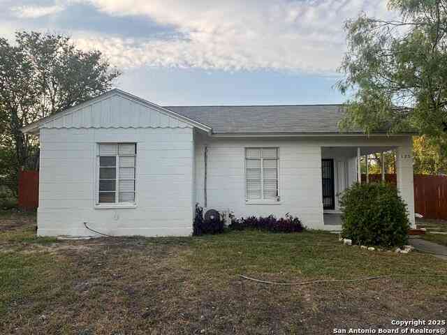 Multifamily For Sale - 123 Kathy<br/> San Antonio, TX 78223