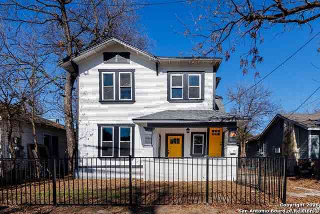 Multifamily For Sale - 109 Blue Bonnet<br/> San Antonio, TX 78202