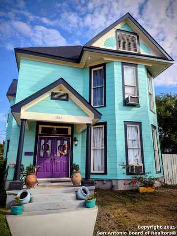 Multifamily For Sale - 1901 Interstate 35<br/> San Antonio, TX 78208