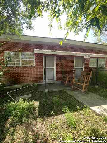 Multifamily For Sale - 1002 W Lynwood Ave<br/> San Antonio, TX 78201