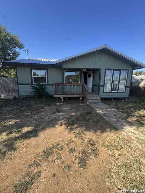 Multifamily For Sale - 818 W Brazos<br/> Frio County, Pearsall, TX 78061