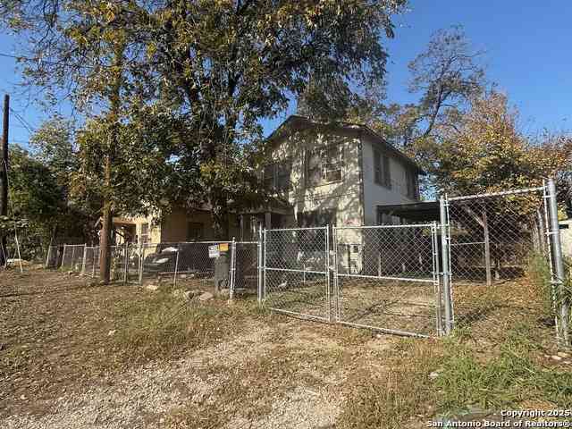 Multifamily For Sale - 1221 Center<br/> San Antonio, TX 78202