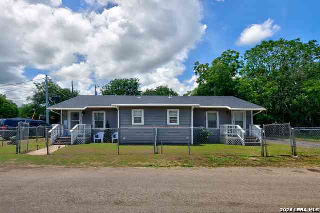 Multifamily For Sale - 502 -504 Shannon Ave.<br/> Seguin, TX 78155