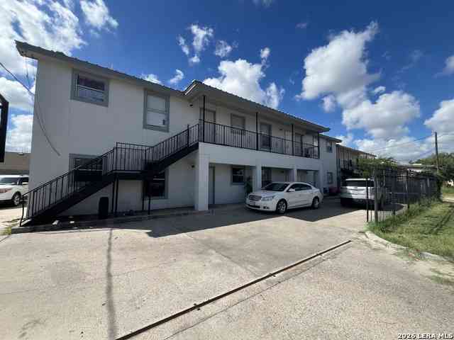 Multifamily For Sale - 1618 Flores Ave<br/> Laredo, TX 78040