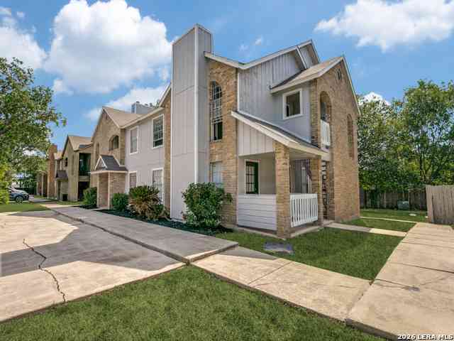 Multifamily For Sale - 7519 Windsor Oaks<br/> San Antonio, TX 78239
