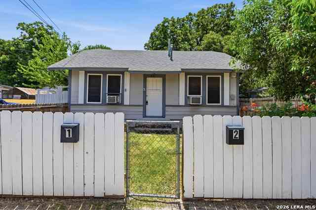 Multifamily For Sale - 214 E Huff Ave<br/> San Antonio, TX 78214