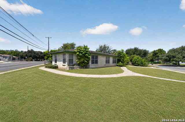 Multifamily For Sale - 111 Laddie Pl<br/> Bexar County, San Antonio, TX 78201