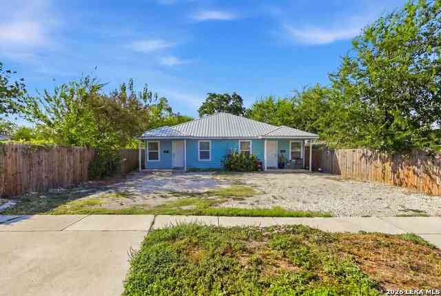 Multifamily For Sale - 610 Virginia Blvd<br/> San Antonio, TX 78203