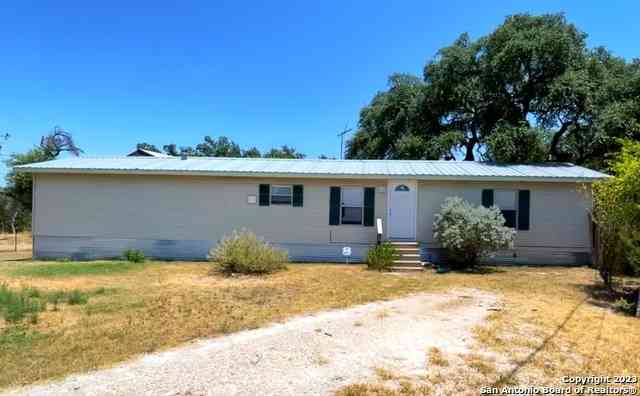 Mobile Home For Sale - 568 Orbit Dr<br/> Comal County, Canyon Lake, TX 78133