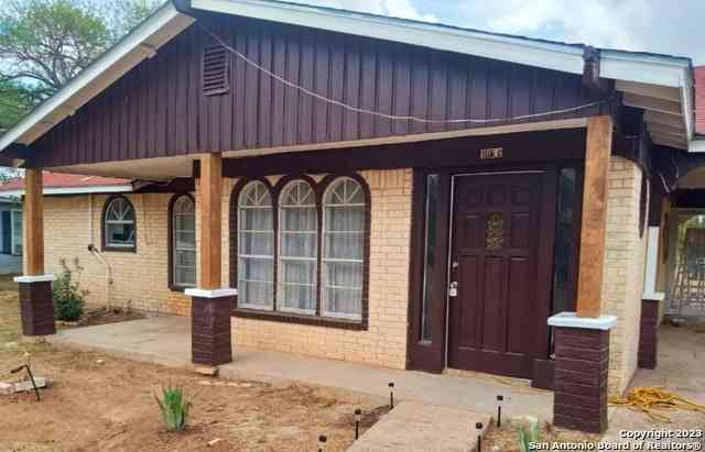 Homes For Sale - 403.5 Retta St<br/> Dimmit County, Carrizo Springs, TX 78834