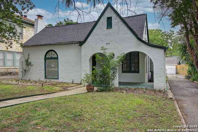 Homes For Sale - 261 E Rosewood Ave<br/> San Antonio, TX 78212