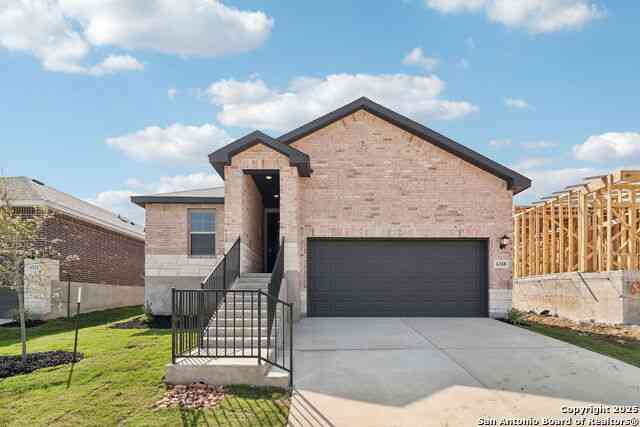 Homes For Sale - 6318 Comanche Coyote<br/> San Antonio, TX 78233
