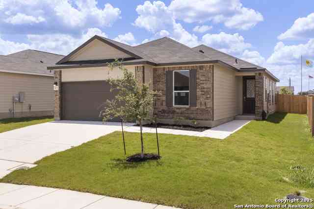 Homes For Sale - 405 Panther Way<br/> Seguin, TX 78155