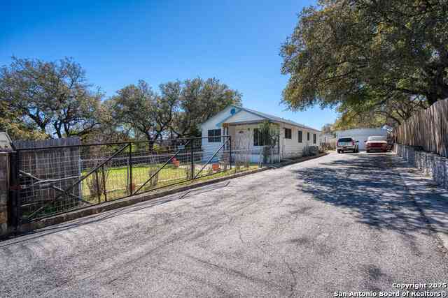 Homes For Sale - 652 Tamarack<br/> Canyon Lake, TX 78133
