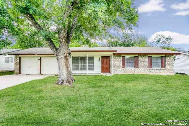 Homes For Sale - 7442 Castle Trail Dr<br/> Bexar County, San Antonio, TX 78218