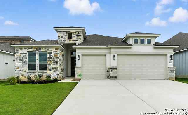 Homes For Sale - 1637 Saddleback Run<br/> New Braunfels, TX 78130