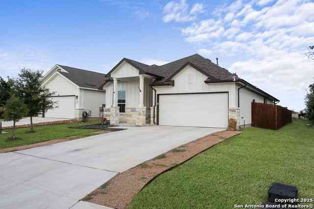 Homes For Sale - 904 Brook Ave<br/> New Braunfels, TX 78130