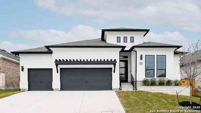 Homes For Sale - 2212 Sur Avenue<br/> New Braunfels, TX 78132