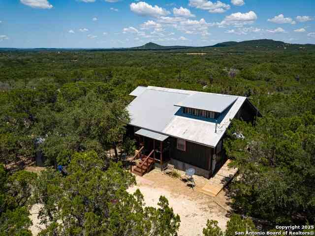 Homes For Sale - 810 12th<br/> Lakehills, TX 78063