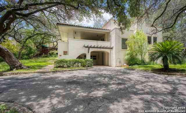 Homes For Sale - 5351 Fredericksburg<br/> San Antonio, TX 78229