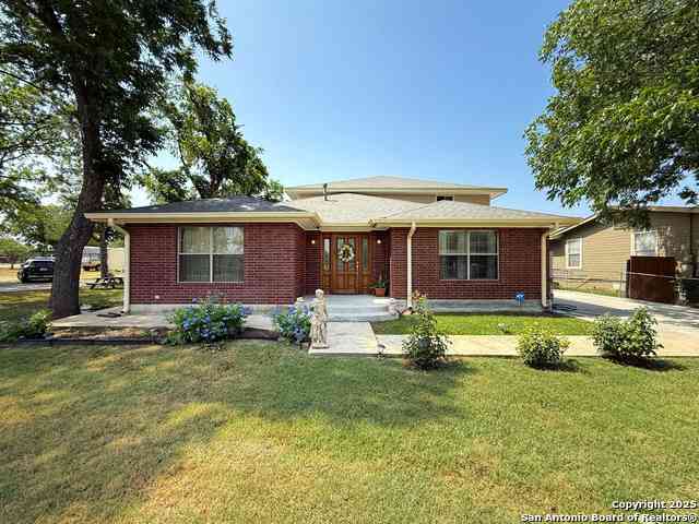 Homes For Sale - 710 W Baetz Blvd.<br/> San Antonio, TX 78221